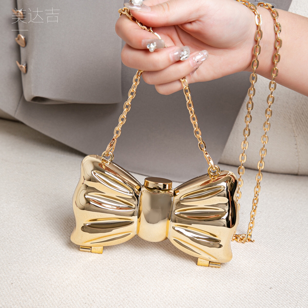 Mini Clutch a Forma di Fiocco  - Wedding Vendor recensione e prezzo