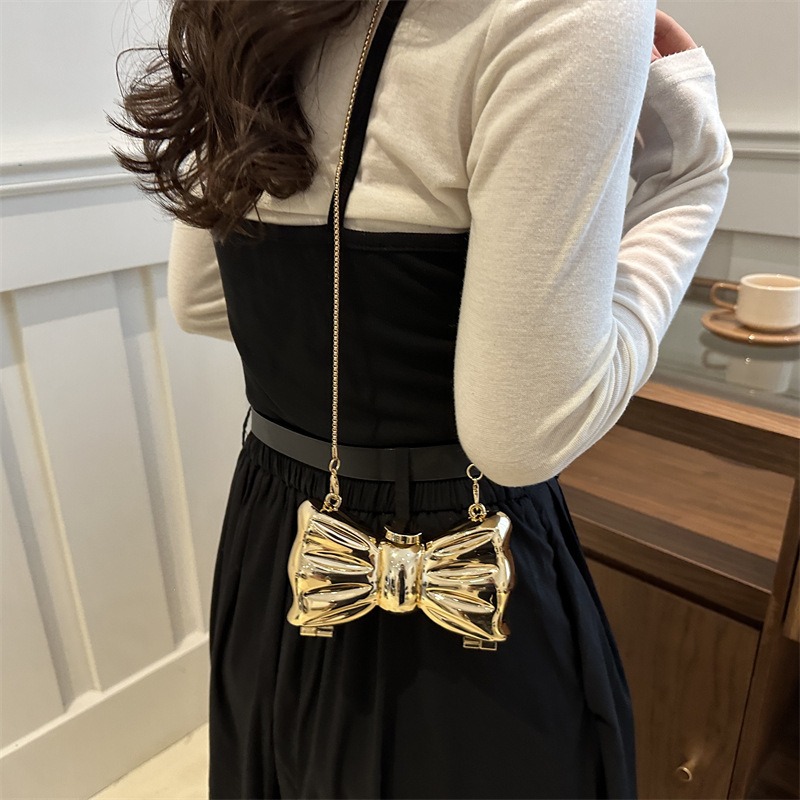 Mini Clutch a Forma di Fiocco  - Wedding Vendor recensione e prezzo
