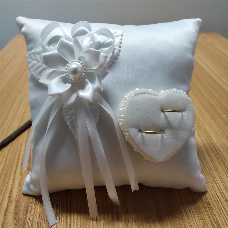 Cuscino per fedi nuziali Porta - Ring Bearer Pillow recensione e prezzo