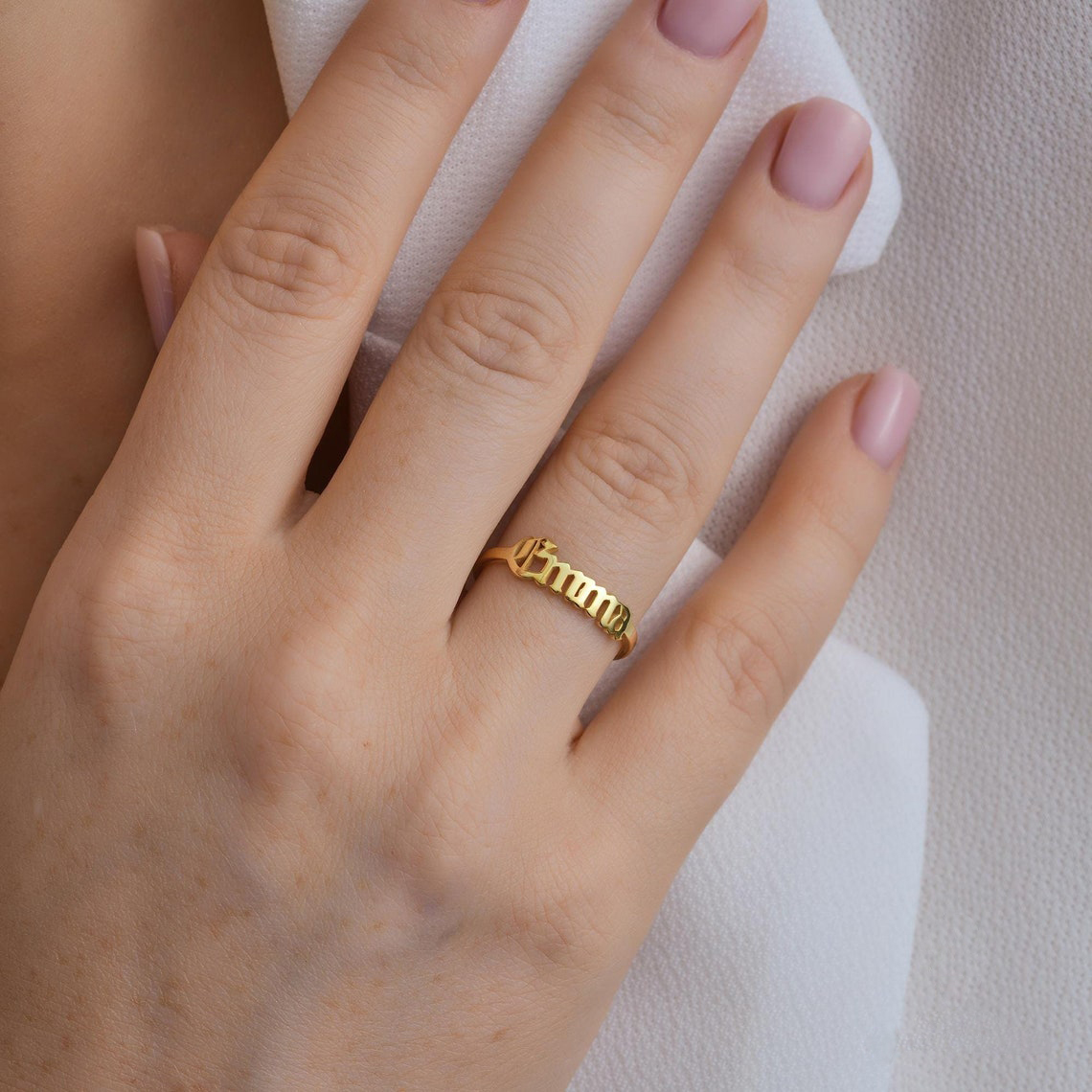 Anello in oro personalizzato A - Wedding Zone recensione e prezzo